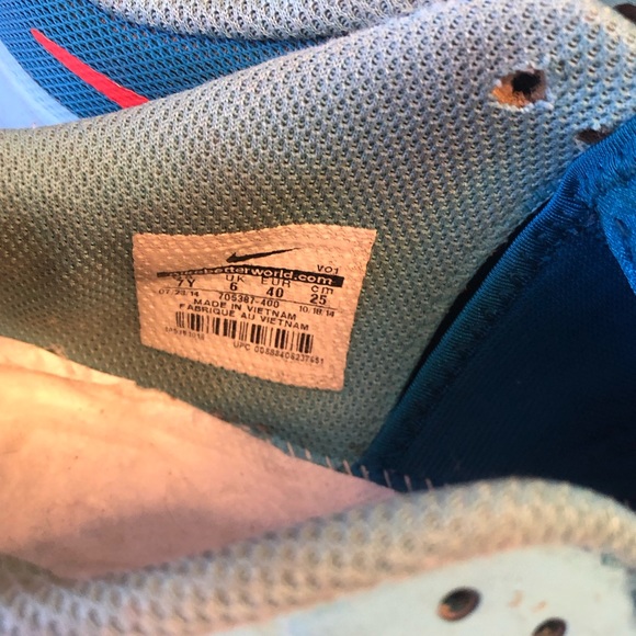 Kobe Bryant KB Mentality Clearwater GS sz 7y authentic - Picture 2 of 5